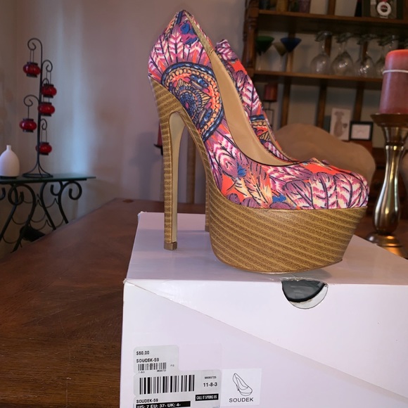 Call It Spring Soudek Plattform Heels - Picture 7 of 7
